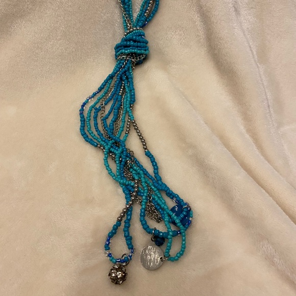 🌸 Turquoise and Silver Multi-Strand Necklace - Picture 2 of 8
